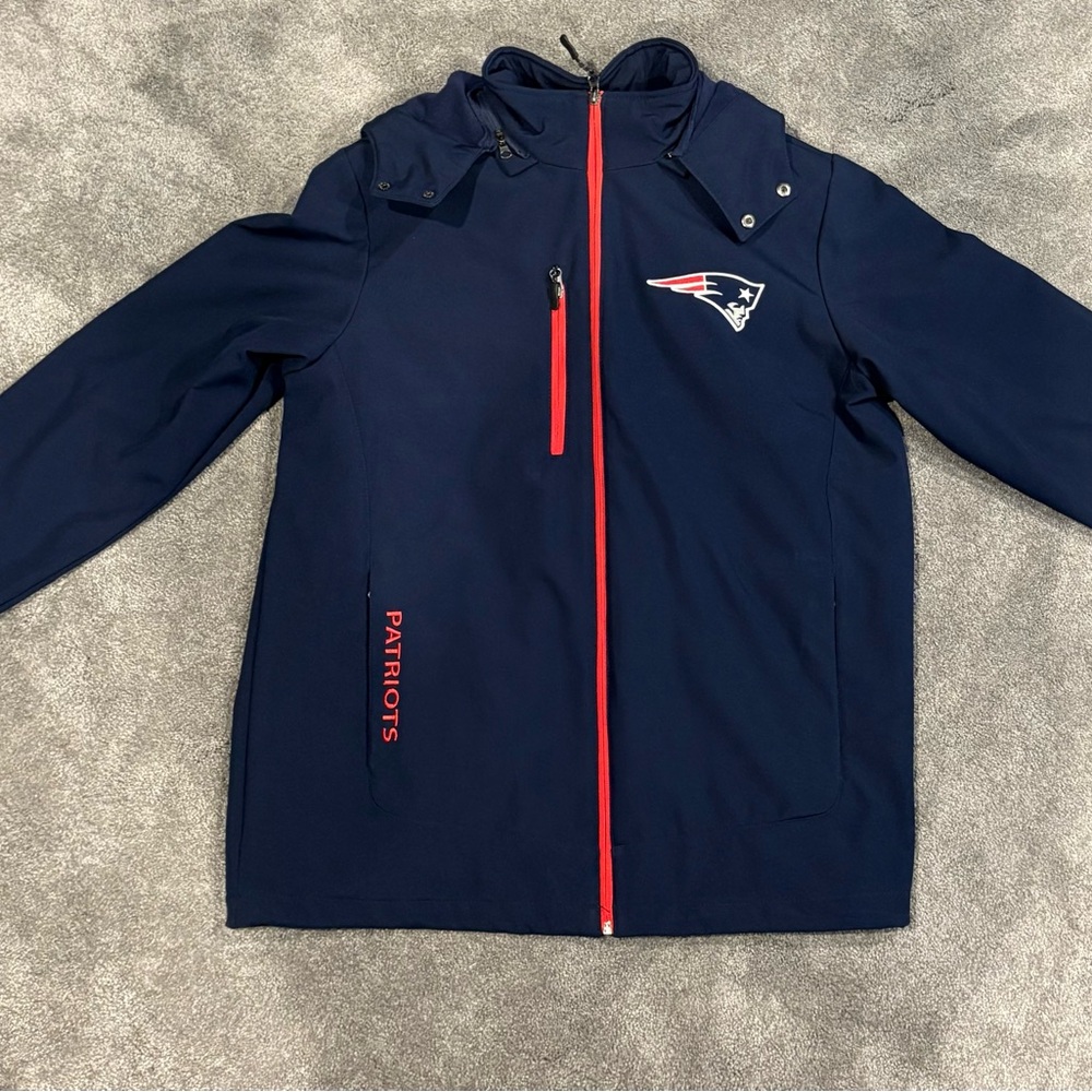 NFL New England Patriots G-III Soft Shell Coat with Removable Hood, Men’s Size L